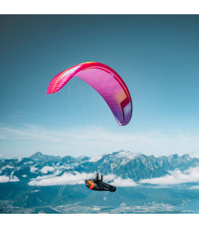 Aile de parapente Hiko P Niviuk de coloris Flamingo en action