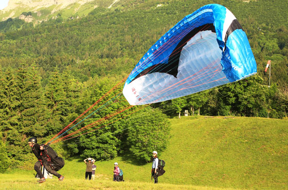 débuter en parapente avec une voile ENA