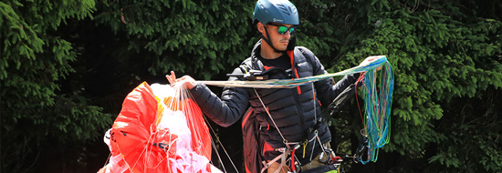 progression en parapente vol de distance matériel