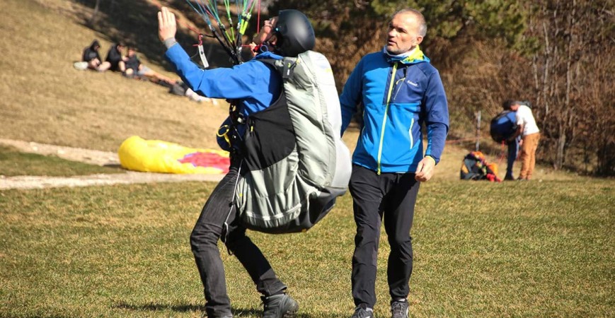 [DÉBUTANT] COMMENT DÉBUTER LE PARAPENTE ? 