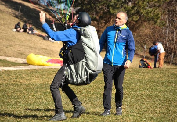 [DÉBUTANT] COMMENT DÉBUTER LE PARAPENTE ? 