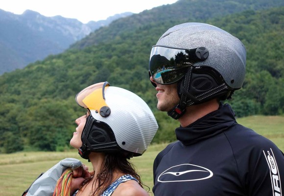 COMMENT CHOISIR SON CASQUE DE PARAPENTE ? 